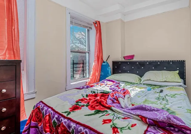 Photo 3 of Sale Pending at 3270 Hull Ave, Bronx, NY 10467 | MLS# H6297989 | Listing updated on 2024-12-04