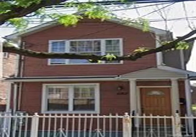 Photo 1 of Sale Pending at 4162 De Reimer Ave, Bronx, NY 10466 | MLS# H6301396 | Listing updated on 2025-02-15