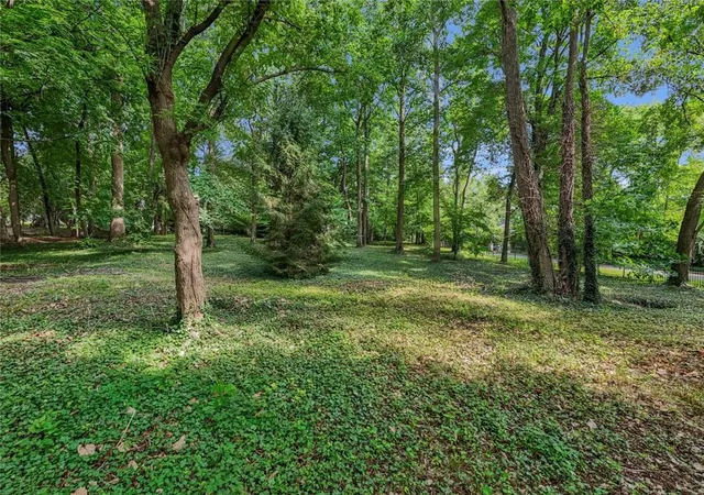 Photo 5 of Sale Pending at 29 Beverly Rd, Purchase, NY 10577 | MLS# H6307583 | Listing updated on 2025-08-06
