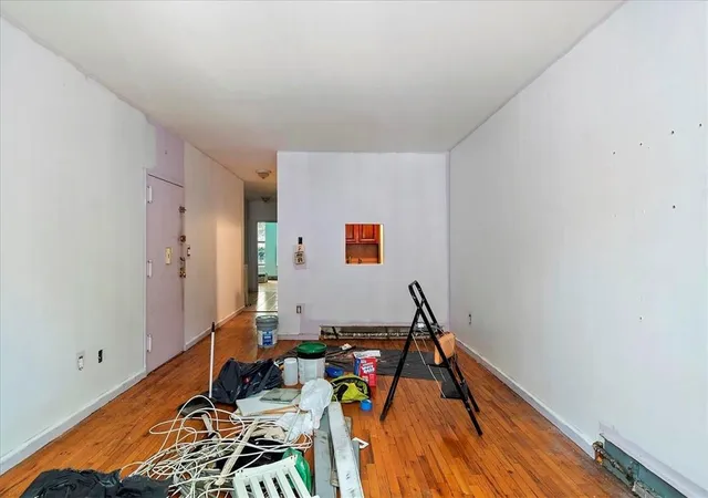 Photo 4 of Sale Pending at 1012 Faile St #1012A, Bronx, NY 10459 | MLS# H6308234 | Listing updated on 2025-05-01