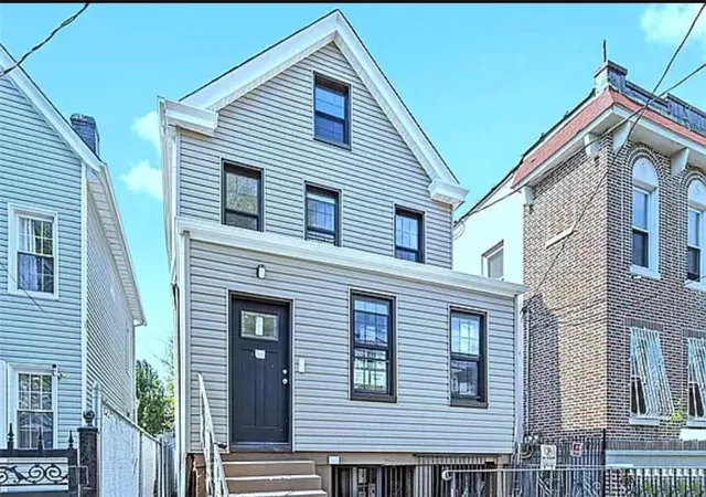 1st image of 686 E 220th St, New York, NY 10467 | MLS# H6308715