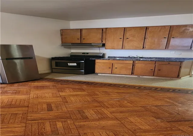 4th image of 767 Eastern Pkwy E, New York, NY 11213