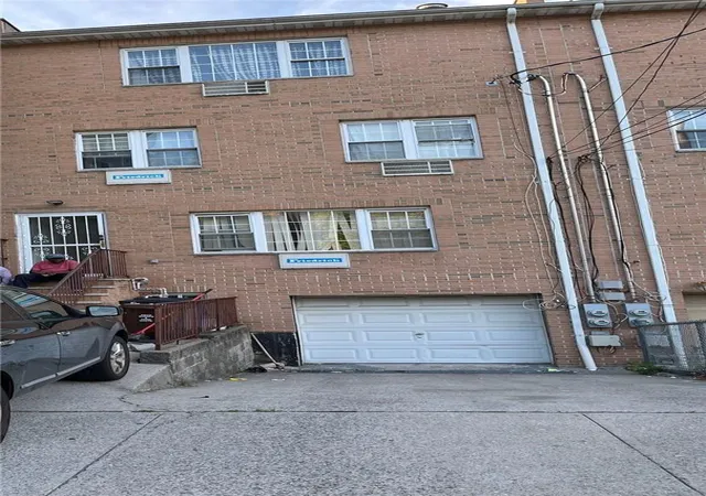 1st image of 919 Mace Ave, New York, NY 10469 | MLS# H6310557