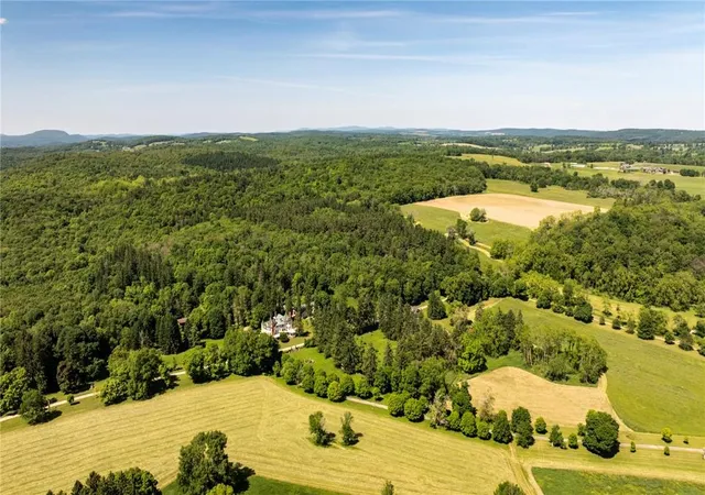 4th image of 45 Hitchcock Ln, Millbrook, NY 12545 | MLS# H6314256