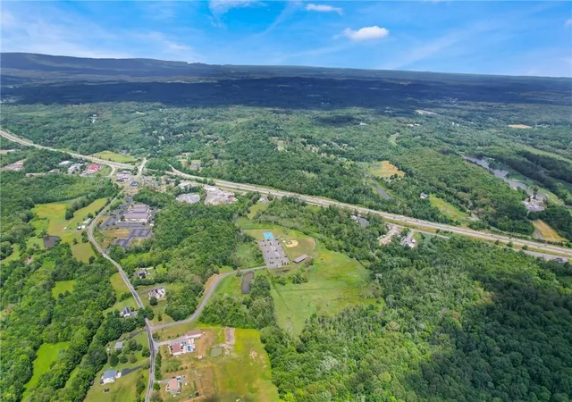 36th image of 422 M And M Rd, Wallkill, NY 10940 | MLS# H6314994