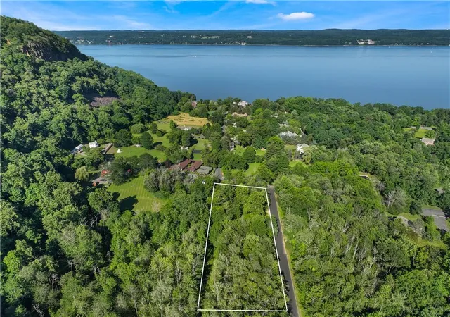 1st image of 1 Badi Dr, Nyack, NY 10960 | MLS# H6316756