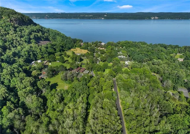 3rd image of 1 Badi Dr, Nyack, NY 10960 | MLS# H6316756