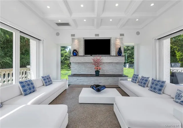 34th image of 4 Old Wagon Ln, Old Westbury, NY 11568 | MLS# H6318594