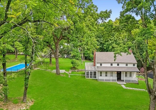 1st image of 420 Nanny Hagen Rd, Thornwood, NY 10594 | MLS# H6319512