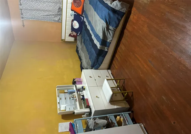 4th image of 1210 White Plains Rd, New York, NY 10472 | MLS# H6320156
