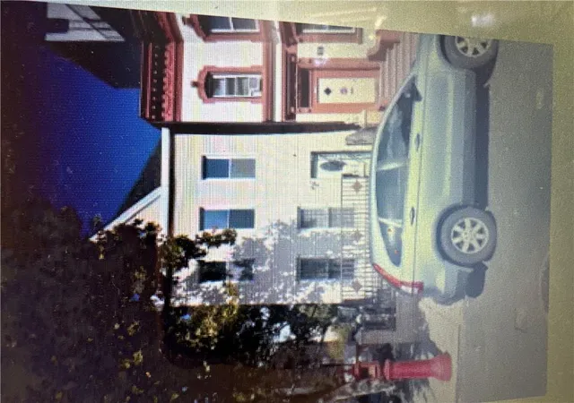 Photo 2 of Sale Pending at 1780 Marmion Ave, Bronx, NY 10460 | MLS# H6328884 | Listing updated on 2025-02-04