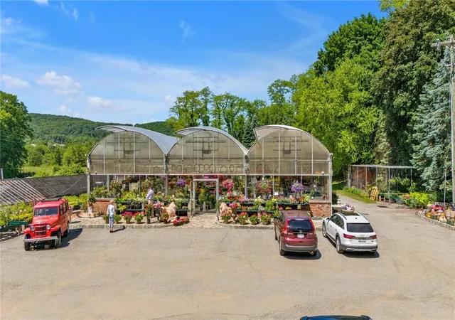 2nd image of 178 Charles Colman Blvd, Pawling, NY 12564 | MLS# H6329957