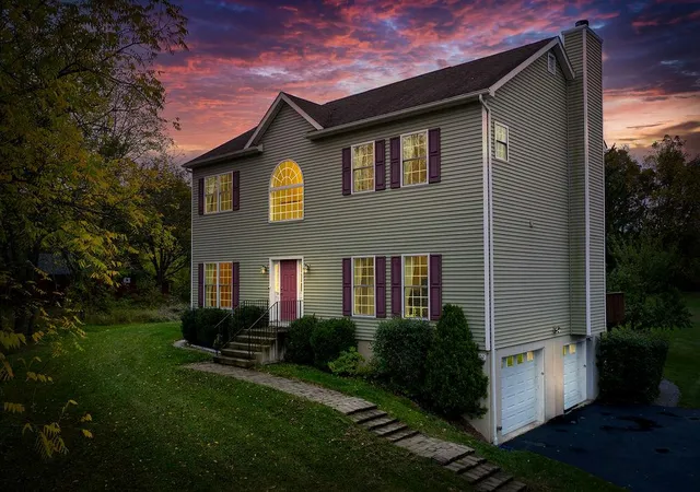 Single family home for sale at 63 S Franklin Ave, Valley Stream, NY 11580 | MLS# L3582527 | Listing updated on 2024-11-20