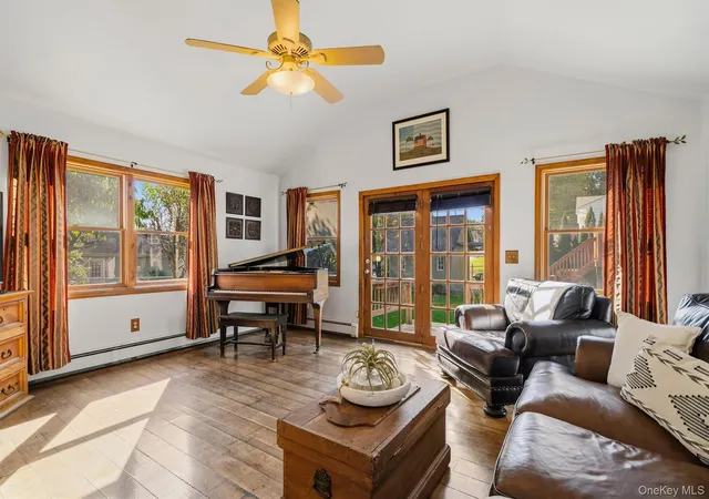 Photo 3 of Single family home for sale at 9 Broad St, New Windsor, NY 12553 | MLS# H6332892 | Listing updated on 2026-10-28