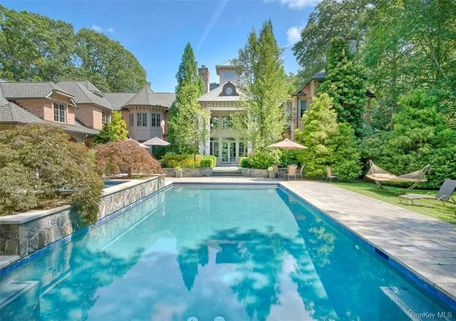 Photo 3 of Sale Pending at 301 Whippoorwill Rd, New Castle, NY 10514 | MLS# H6333127 | Listing updated on 2026-07-27