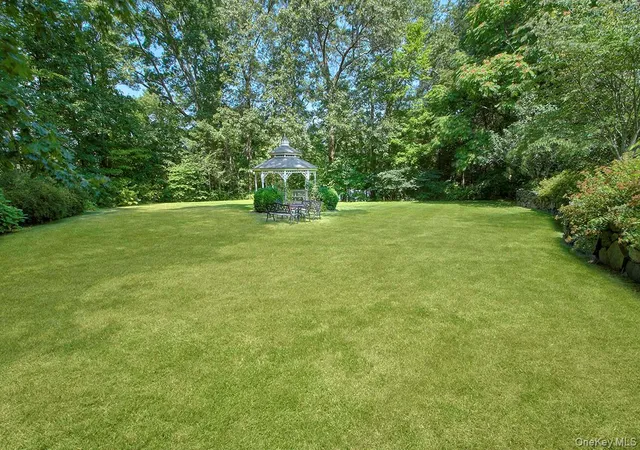 Photo 49 of Sale Pending at 301 Whippoorwill Rd, New Castle, NY 10514 | MLS# H6333127 | Listing updated on 2026-07-27