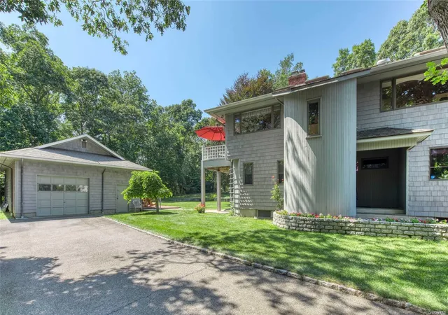 1st image of 81 Manor Ln, Riverhead, NY 11901 | MLS# L3153024