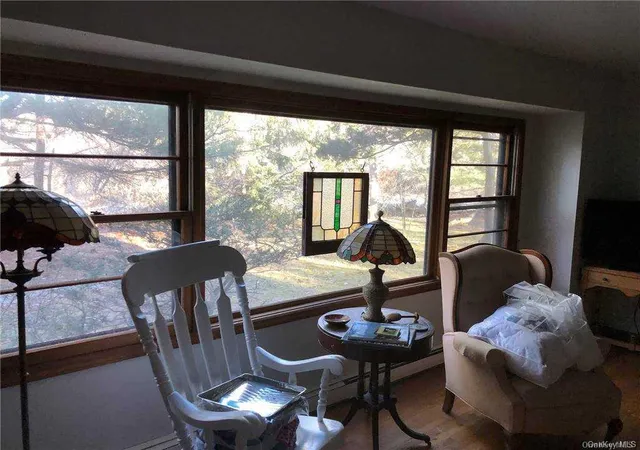 5th image of 49 Shrubland Rd, Southampton, NY 11968 | MLS# L3293021