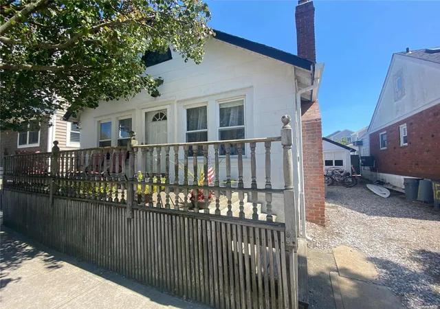 Single family home for sale at 68 S Parkside Dr, Point Lookout, NY 11569 | MLS# L3350357