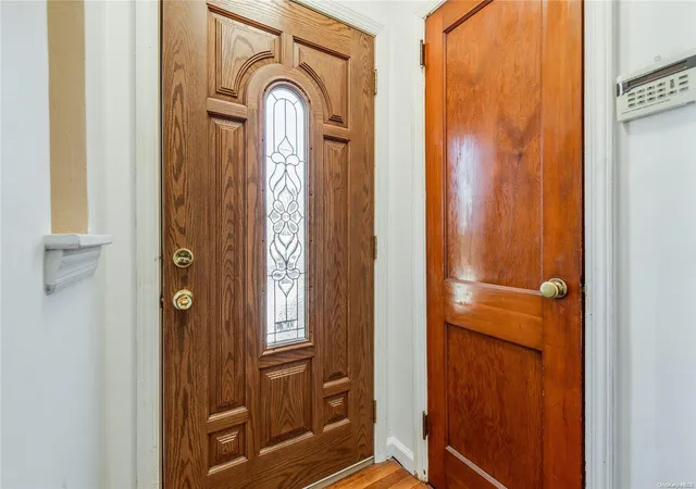 4th image of 521 S 12Th St, North Hempstead, NY 11040 | MLS# L3373425