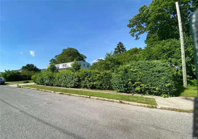 1st image of (Undisclosed), Lindenhurst, NY 11757 | MLS# L3406263