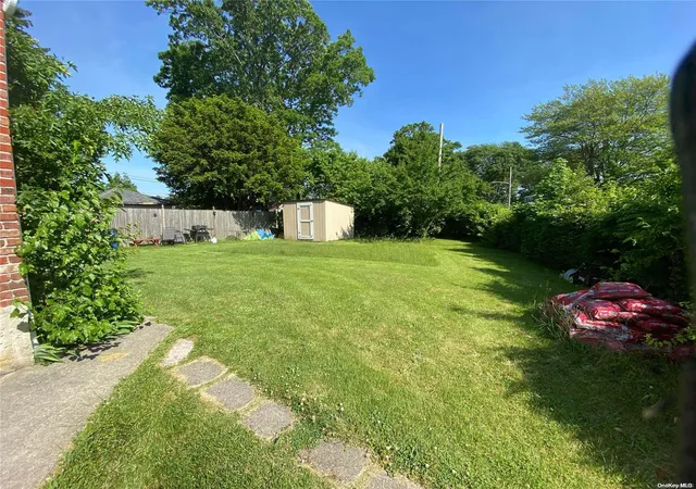 3rd image of (Undisclosed), Lindenhurst, NY 11757 | MLS# L3406263
