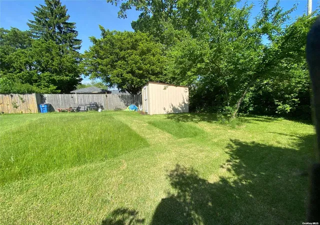 5th image of (Undisclosed), Lindenhurst, NY 11757 | MLS# L3406263