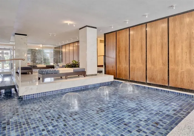 3rd image of 166-25 Powells Cove Blvd #4D, Whitestone, NY 11357 | MLS# L3418141