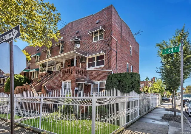 Photo 2 of Sale Pending at 1204 E 84th St, Brooklyn, NY 11236 | MLS# L3431043 | Listing updated on 2024-12-04