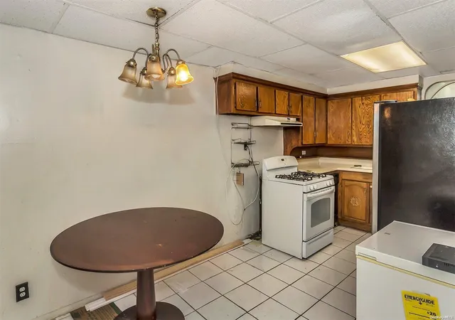 Photo 4 of Sale Pending at 1204 E 84Th St, Brooklyn, NY 11236 | MLS# L3431043 | Listing updated on 2024-12-04