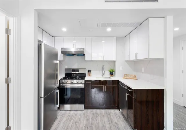 4th image of 65-18 Austin St #2B, Rego Park, NY 11374 | MLS# L3434056
