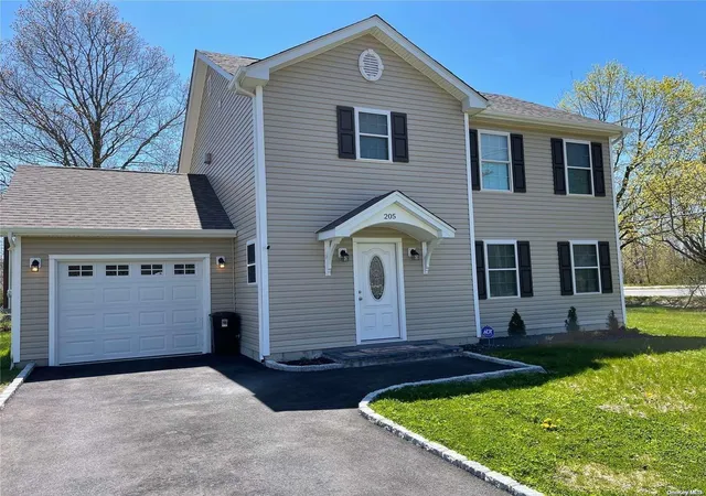 1st image of 205 William Floyd Pk, Shirley, NY 11967 | MLS# L3445146