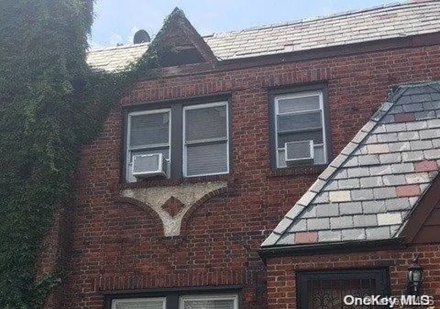 7th image of 30 10 90th St, New York, NY 11369 | MLS# L3447056