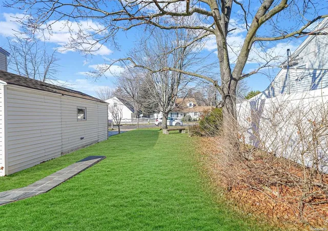 5th image of 2491 1St St, East Meadow, NY 11554 | MLS# L3447929