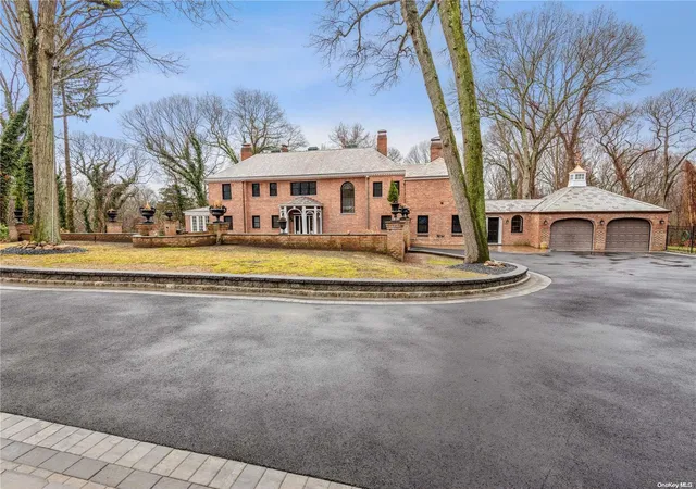 1st image of 12 Hemlock Ct, Oyster Bay, NY 11771 | MLS# L3451475