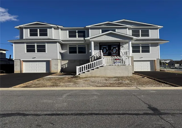 Photo 1 of Sale Pending at 119 West Blvd, East Rockaway, NY 11518 | MLS# L3453036 | Listing updated on 2026-10-07
