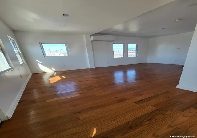 9th image of 354 Beach 46th St, Far Rockaway, NY 11691 | MLS# L3455506