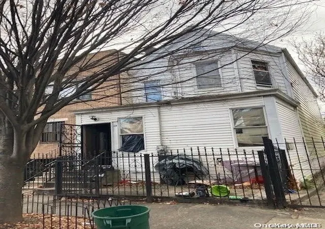 Photo 1 of Sale Pending at 19 Doscher, Brooklyn, NY 11208 | MLS# L3458311 | Listing updated on 2024-12-03