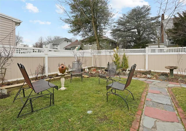25th image of 27 W Woodbine Dr, Hempstead, NY 11520 | MLS# L3460050