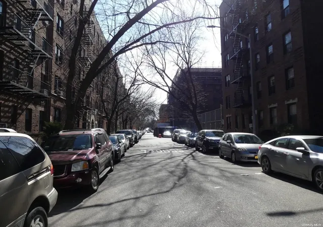 2nd image of 41 12 41 St #2J, Sunnyside, NY 11104 | MLS# L3461528