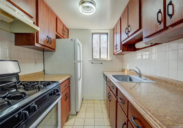 1st image of 180 16 Wexford Ter #5D, Jamaica, NY 11432 | MLS# L3464857