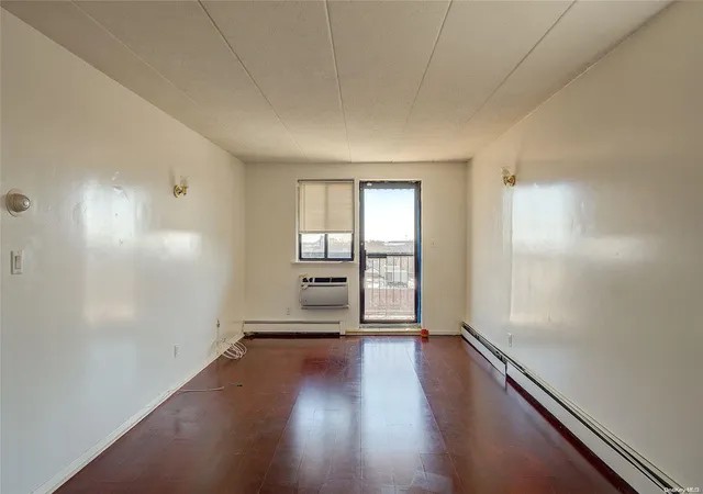 4th image of 180-16 Wexford Ter, New York, NY 11432