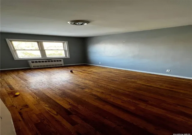 Photo 3 of Sale Pending at 1115 E 102Nd St, Brooklyn, NY 11236 | MLS# L3467596 | Listing updated on 2024-12-04