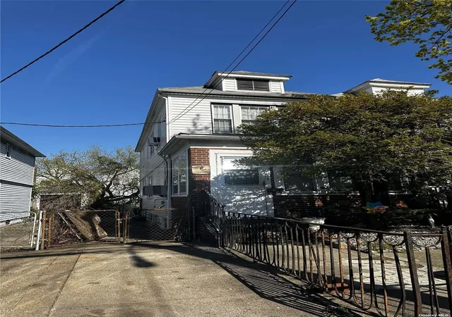 Photo 2 of Sale Pending at 1561 E 53rd St, Brooklyn, NY 11234 | MLS# L3469596 | Listing updated on 2025-12-11