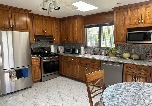 Photo 2 of Sale Pending at 24 44 163rd St, Whitestone, NY 11357 | MLS# L3474591 | Listing updated on 2024-12-11