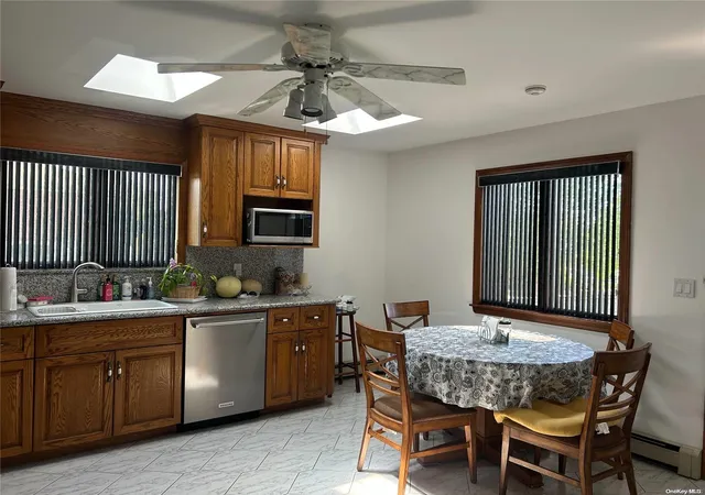 Photo 4 of Sale Pending at 24-44 163Rd St, Whitestone, NY 11357 | MLS# L3474591 | Listing updated on 2024-12-11
