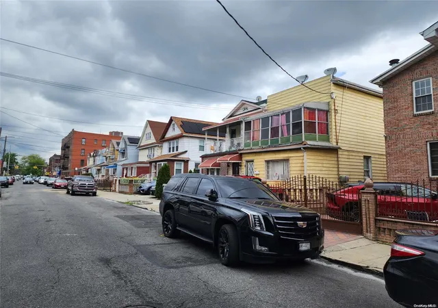 Photo 3 of Sale Pending at 221 E 42 St, Brooklyn, NY 11203 | MLS# L3475864 | Listing updated on 2025-11-20