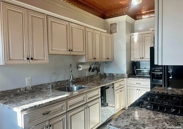 2nd image of 160 15 Powells Cove Blvd #A103, Whitestone, NY 11357 | MLS# L3480990