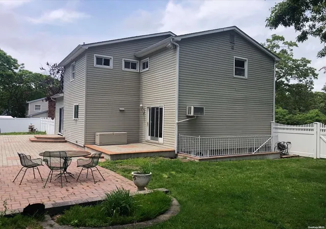 2nd image of 52 W Woodside Ave, Patchogue, NY 11772 | MLS# L3485214