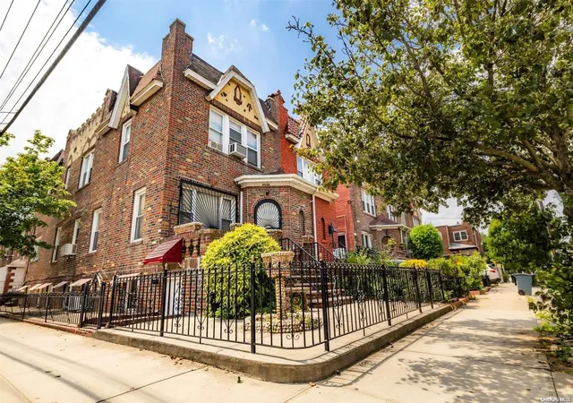 Photo 1 of Sale Pending at 3524 Avenue M, Brooklyn, NY 11234 | MLS# L3494407 | Listing updated on 2025-12-16